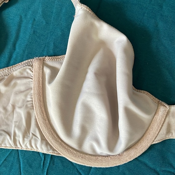 Victoria Secret UNLINED, underwire semi Demi silky smooth bra, 34D - Picture 5 of 9